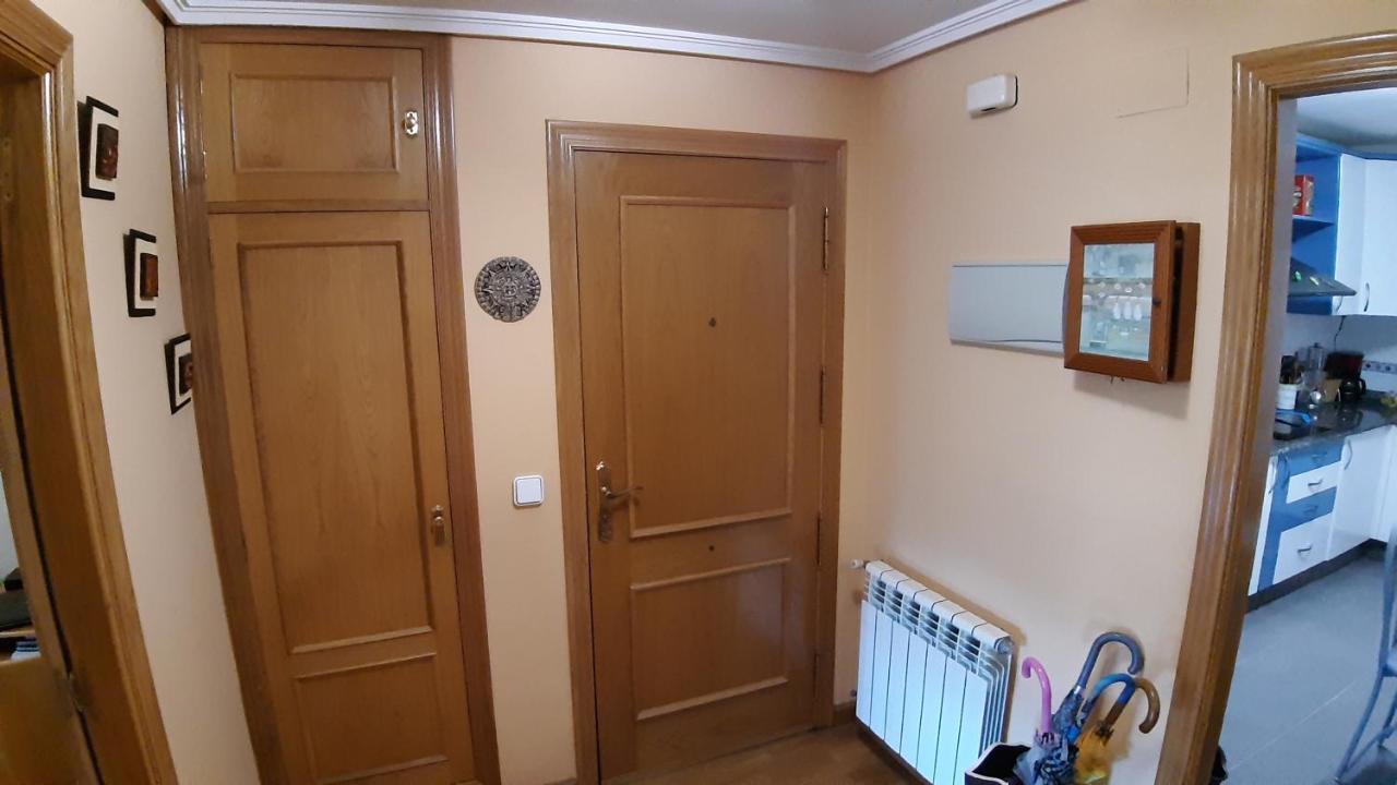 Piso Tranquilo Ponferrada Apartment Bagian luar foto