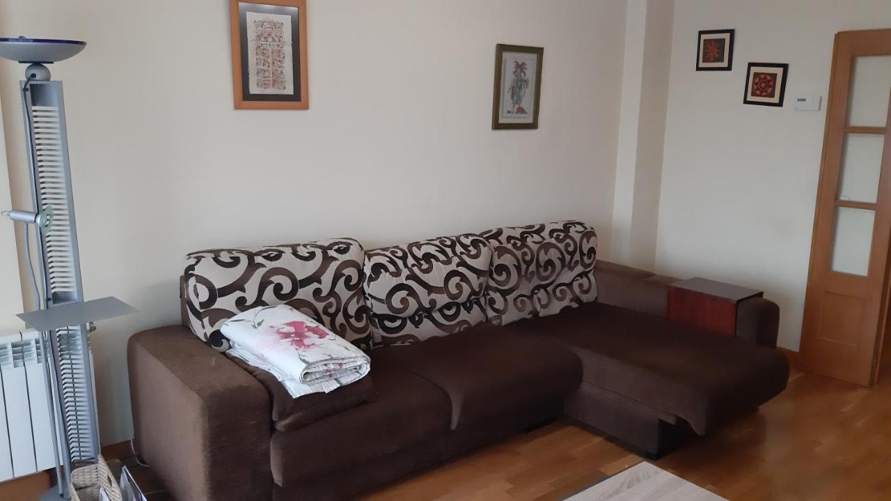 Piso Tranquilo Ponferrada Apartment Bagian luar foto