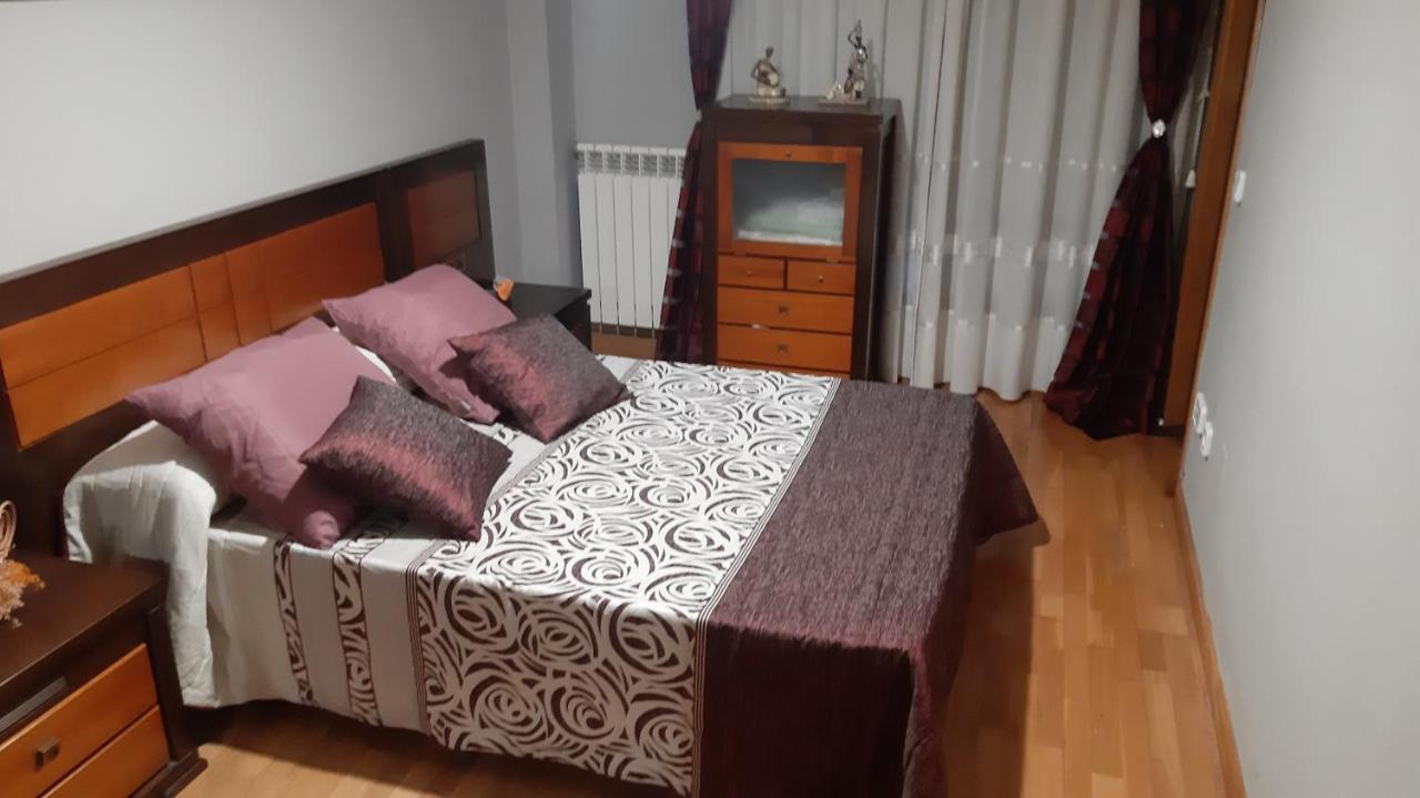 Piso Tranquilo Ponferrada Apartment Bagian luar foto